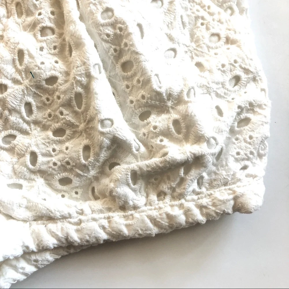Gap eyelet shorts